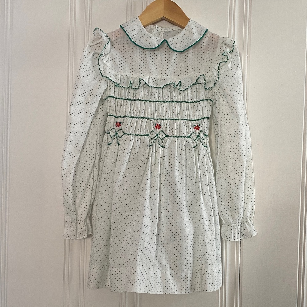 Vintage smocked size 6 Winnie the Pooh Green & White Polka Dotted Dress holiday